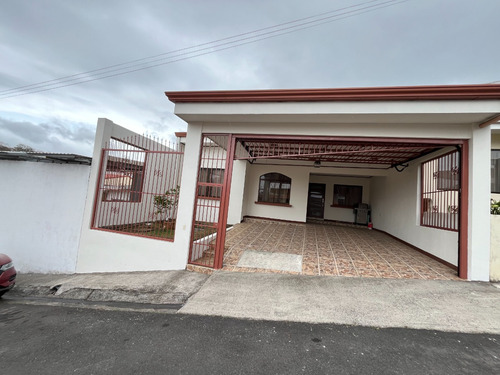 Vendo Casa En San Pablo, Residencial Privado Con Seguridad, Casa De 1 Piso, Con Patio