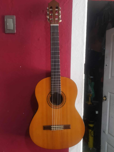 Guitarra Electroacústica Yamaha Cx40