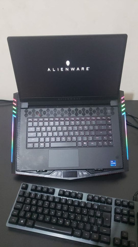 Notebook  Alienware M15 Rtx3070 + Base + Headset