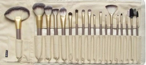 Set De 18 Brochas De Maquillaje, Manta Natural. 