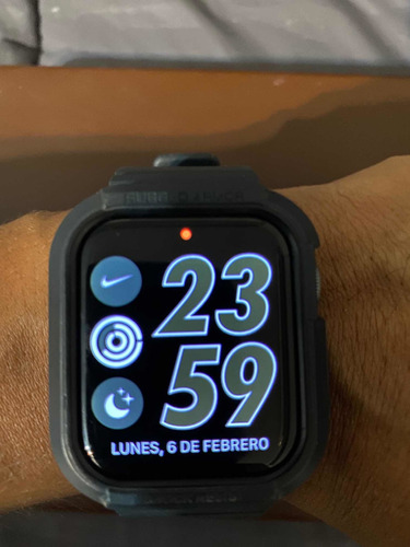 Apple Watch Series 4 Nike Edition. Usado
