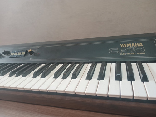 Yamaha Cp10. Piano Electrico Vintage.