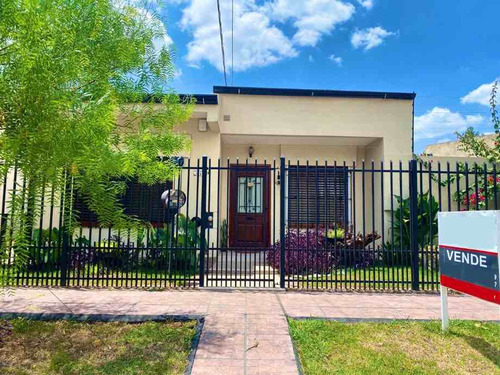 Chalet En Venta En Ituzaingo Norte