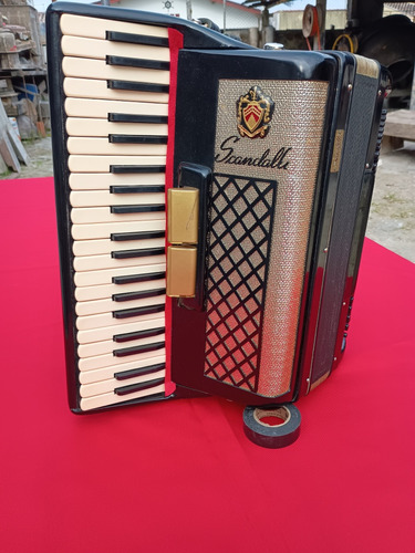 Acordeon Scandalli 120 Baixos Série Ouro 