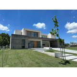 Casa En Venta - 4 Dormitorios 5 Baños - Cocheras - 387mts2 - El Milord, Pilar