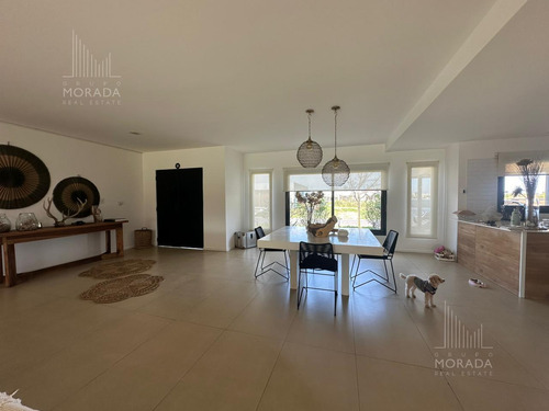 Venta Casa San Sebastián Apto Crédito Oportunidad Calidad Y Diseño 4 Amb Pileta Árboles Riego - Imagen 4