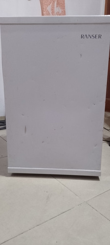 Heladera Frigobar Ranser Fb Ra01 65l  Bajo Mesada Oficina