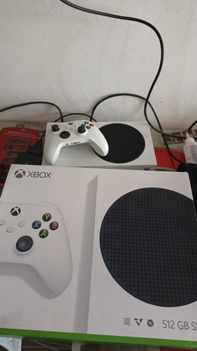 Xbox Series S 512 Gb + 1 Control