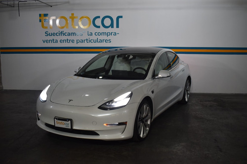 Tesla Model 3 Performnce Autonomia Total 499km Tratocar 8435