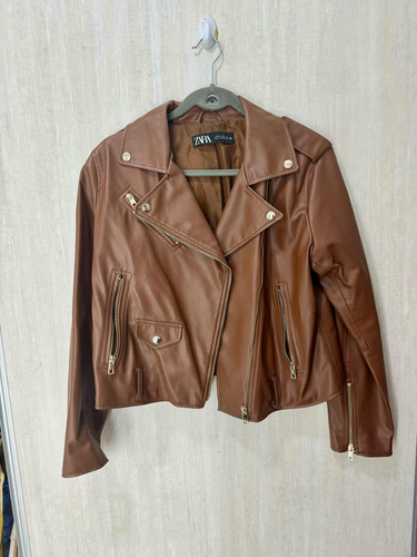 Campera Zara De Cuero Sintético