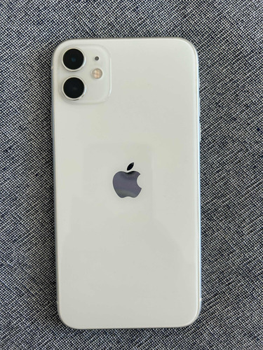 iPhone 11 - 64 Gb