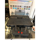 Atari 2600 Com Dois Controles E Um Jogo