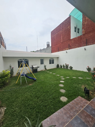 Casa Grande En Venta Ejidal Ocolusen Morelia Ramal/las Americas 