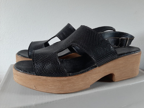 Sandalias Negras Viamo