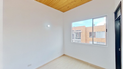 Venta Apartamento, Zona De Alta Valorizacion Precio De Oportunidad Por Debajo Del M2 De La Zona , Al Dia Sin Afectaciones, Libre Valor 181 Millones, Cel: 3232312730. 