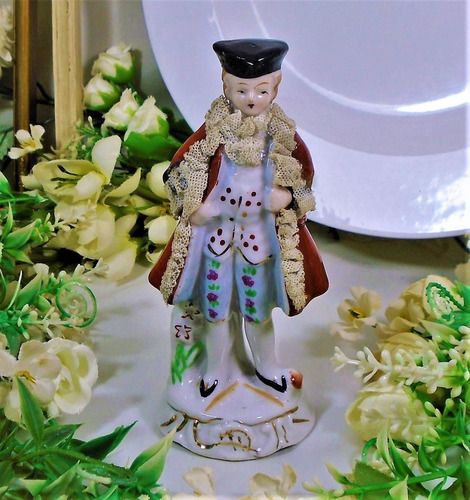 Antigua Figura De Porcelana Bavaria Joven Caballero 12 Cm