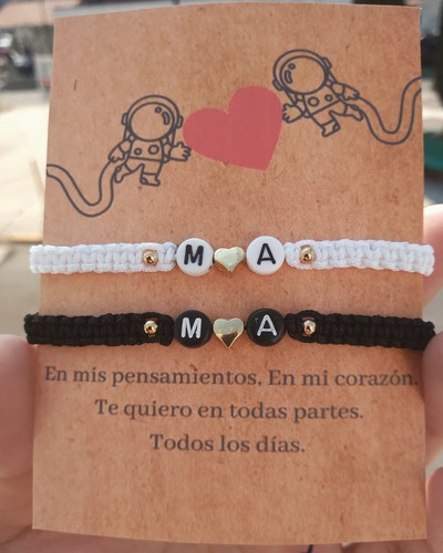 Pulseras Para Pareja Con Iniciales Y Corazónes.