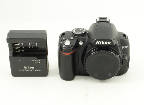  Nikon D3000 Cuerpo Solo