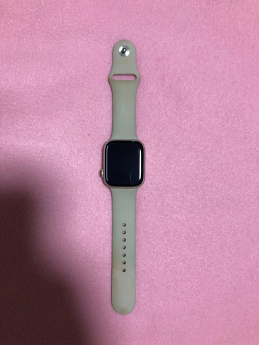 iPhone Apple Watch Series 7