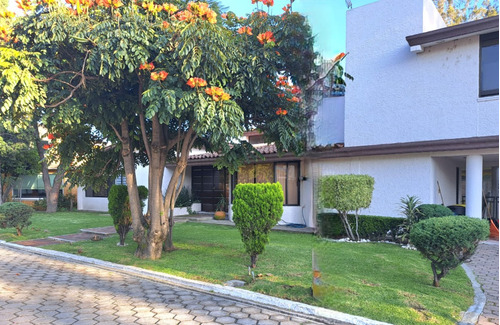 Hermosa Casa De Un Piso En Venta En Fraccionamiento Bosques De Zerezotla Cholula