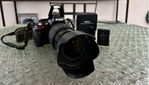 Cámara Nikon D5100 Lente Af-s Nikkor 18-135mm