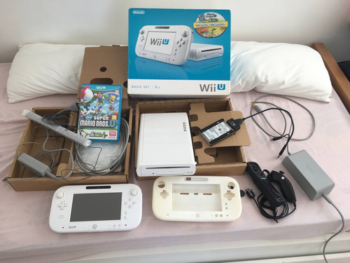 Nintendo Wii U 8gb Basic Bundle Cor  Branco