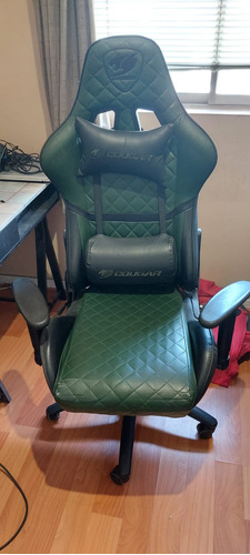 Silla Gamer Cougar Armor One. Reclinable. Cuero Sintético.