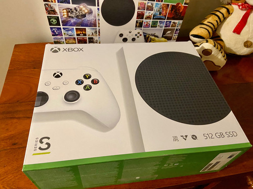 Xbox Series S, Con Su Caja Y Accesorios, 1 Semana De Uso. 