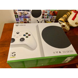 Xbox Series S, Con Su Caja Y Accesorios, 1 Semana De Uso. 