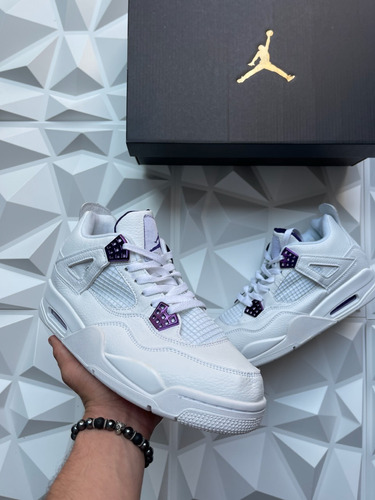 Jordan 4 Metallic Purple Morado Talla 22.5