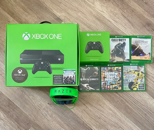 Xbox One 500 Gb (usado) + 2 Controles + 5 Jogos + Fone Razer