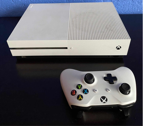 Xbox One S + 1 Control