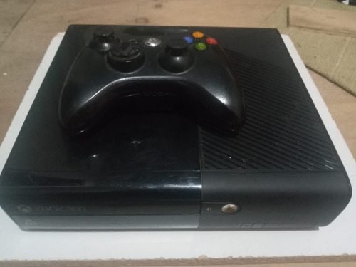 Microsoft Xbox 360 Modelo  250gb Standard Color Glossy Black