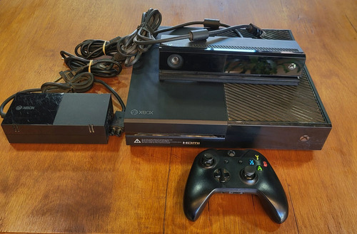 Consola Xbox One + Kinect Sensor + 1 Wireless Controller