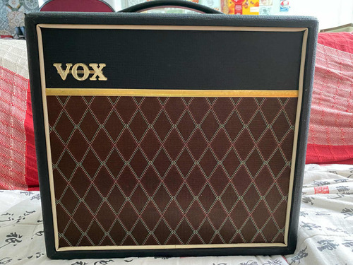 Amplificador P/ Guitarra Vox Pathfinder 15r Na Caixa