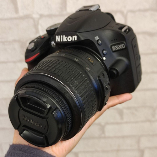 Cámara Nikon D3200 Con Lente 18-55mm