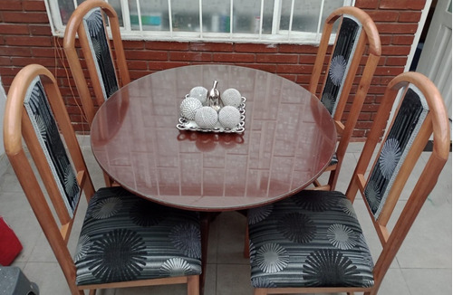 Comedor En Madera 4 Puestos Recientapisados Y Mesa Con Vidri