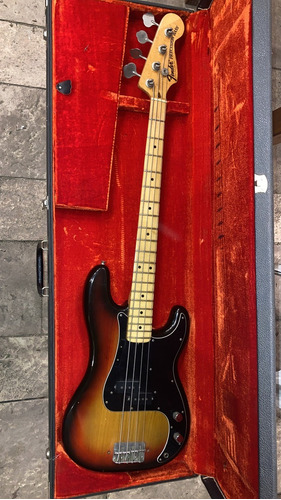 Bajo Fender Precision 1975