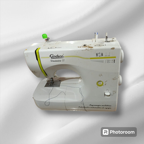 Máquina De Coser Recta Godeco Dinámica Portable Blanca 220v