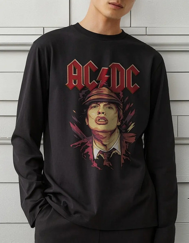 Playera Manga Larga Negra Estampado Acdc