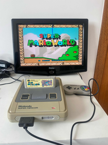 Super Famicom C/ Um Controle E Um Jogo