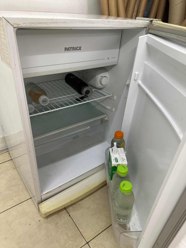 Heladera Minibar Patrick 107 L