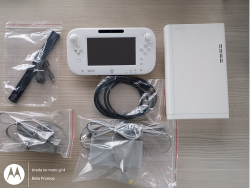 Nintendo Wii U Basic Branco 