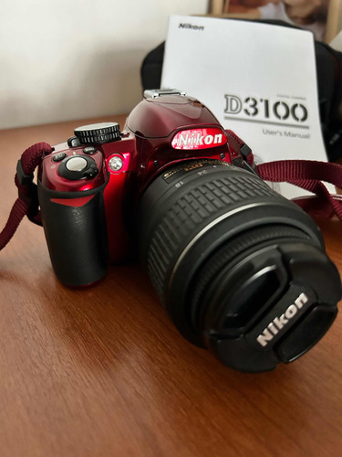 Nikon D3100 Roja