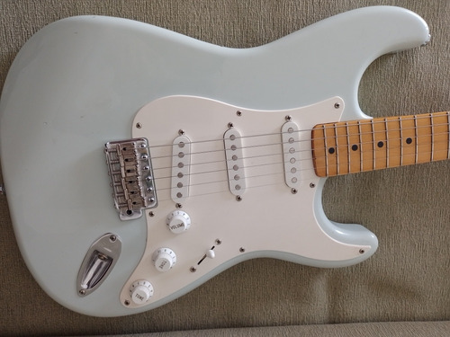 Fernandes R8 The Revival Stratocaster 