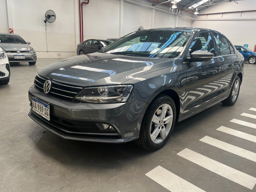 Volkswagen Vento Highline 1.4t Automatico 2017 70800kms Rt