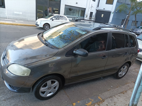 Volkswagen Suran 2009 1.6 I Comfortline 90a