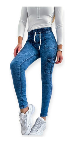 Calza Estilo Jeans Con Bolsillos De Costado Tipo Cargo 