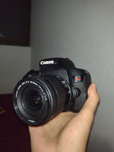 Cama Canon T7i 