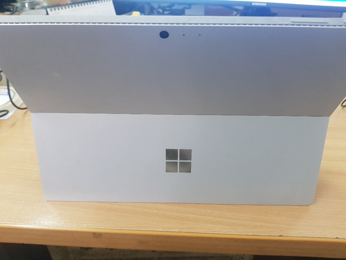 Microsoft Surface Pro 4 /ssd 256gb  Y 8gb Ram-tactil Roto